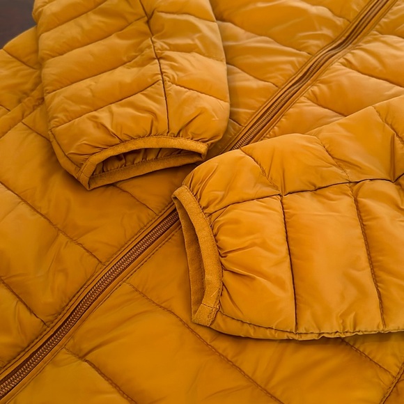 Amazon Essentials NWOT Men's Packable Lightweight Water-Resistant Puffer Jacket - Picture 5 of 16